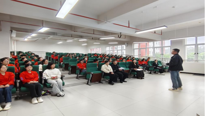 学院资讯 | 品读经典，寻迹信仰之光财经商贸学院成功举办“寻光·阅见”第四期读书分享会 第 1 张